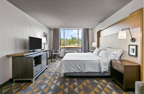 Lucedale Hotel | Holiday Inn Lucedale by IHG