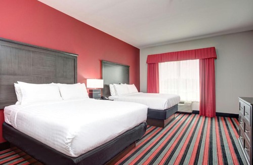 Lafayette Hotel | Holiday Inn & Suites Lafayette North by IHG