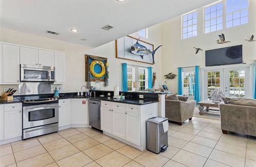 Holiday Isle House | Holiday Isle Home with Pool, Views & Tiki Cruise