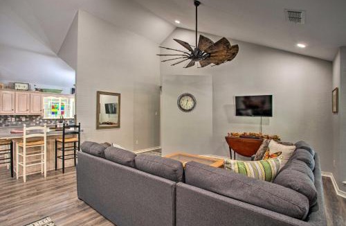 Holly Lake Ranch House | Holly Lake Retreat w/2 Community Pools & Yard