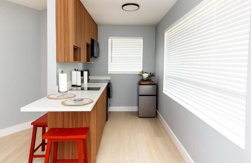 North Beach Apartment | Hollywood Beach 1BR | Near Dania Beach