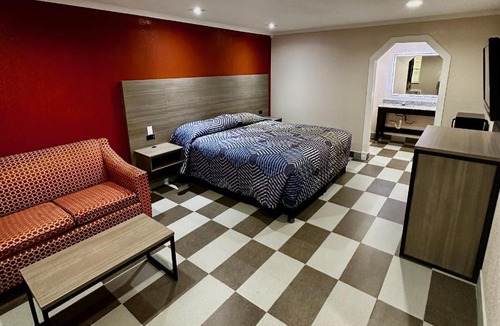 Northside Hotel | Hollywood INN - Downtown Houston