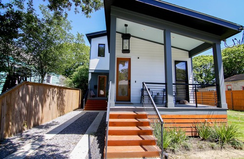 Holy Cross District House | HOLY CROSS HAVEN 3BR/3B block from Mississippi River 8 minutes to French Quarter