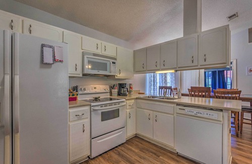 North Northwest Pensacola House | Home 10 Mi to Downtown Pensacola: Pets Welcome!