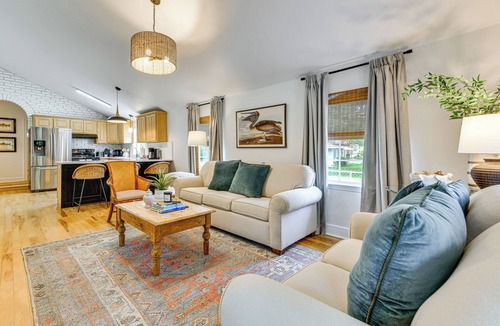 Bay St Louis Cottage | Home 2 Mi to Beach & Old Town Bay St Louis!