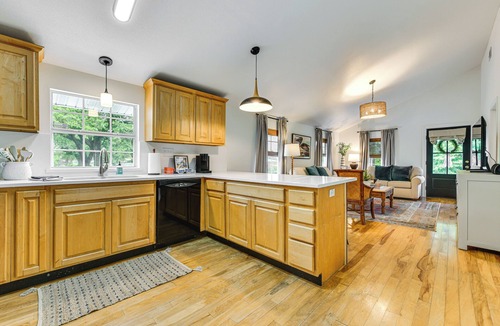 Bay St Louis Cottage | Home 2 Mi to Beach & Old Town Bay St Louis!
