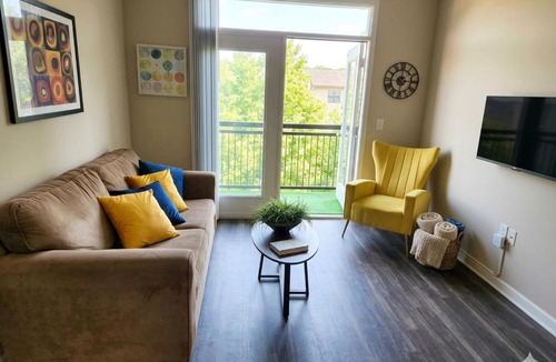 Plano Apartment | Home away from home Walkable Legacy West King Bed, Pool & Gym