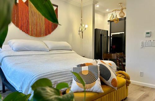 Wilton Manors Apartment | Home in Heart of Wilton Drive, 4 Mi to Beach