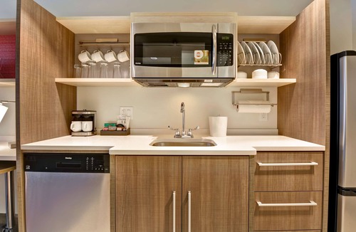 Naples Hotel | Home2 Suites Naples I-75 Pine Ridge Road, FL