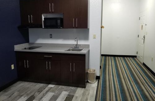 Oaks Historic District Hotel | HomeBridge Inn and Suites