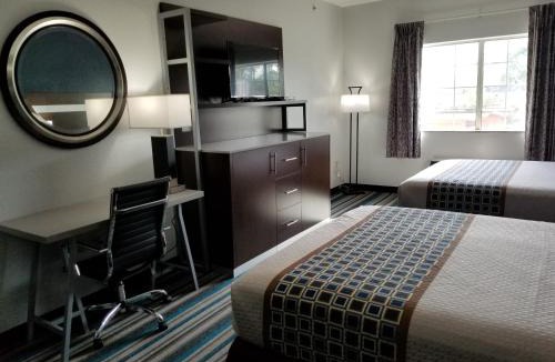 Oaks Historic District Hotel | HomeBridge Inn and Suites
