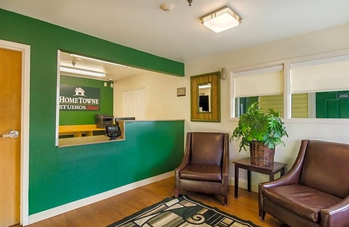 Sulphur Hotel | HomeTowne Studios by Red Roof Lake Charles - Sulphur