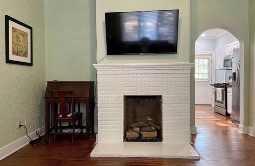 Greater Belhaven Apartment | Homey 1 BR unit across from Belhaven Town Center