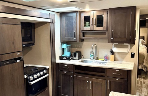 Homosassa RV Rental | Homosassa Springs- Waypoint Pool Family Friendly Wi-FI Near Springs