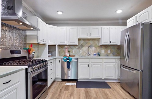 Shannon House | Hoover Furnished Stay | Families & Pros
