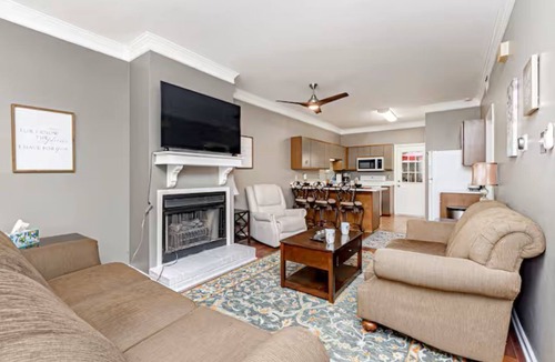 South Baton Rouge House | Hospital within walking distance Your home in BR