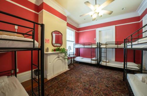 Faubourg Lafayette Hostel | HOSTEL Auberge NOLA