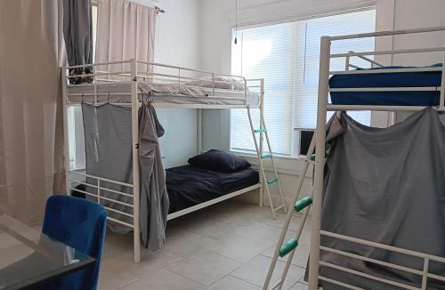 Ybor City House | Hostel Tampa, 15 minutes to airport, near Ybor City, downtown, self check-in