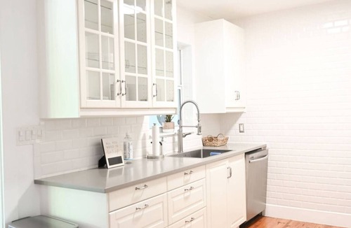 Seybold House | Hot tub Paradise: outdoor kitchen & personalized attention. Pet-friendly+parking