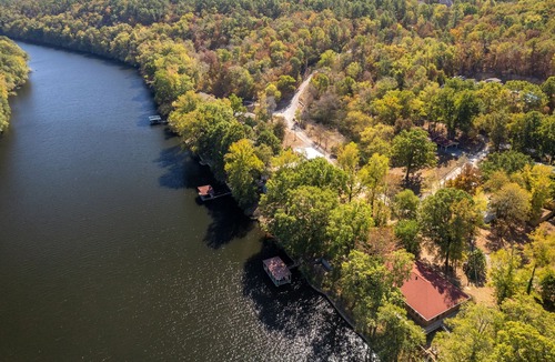 Hot Springs Cottage | Hot Tub Wonderful, Entire Cottage, Gated Privacy, Lakeview, Location!