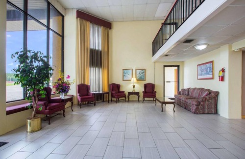 Bonifay Hotel | Hotel ∙ 127 guests