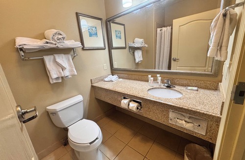 Pineville Hotel | Hotel Pineville & Conference Center Alexandria I-49