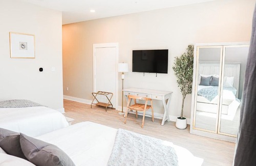 Long Beach Hotel | Hotel Whiskey in Long Beach