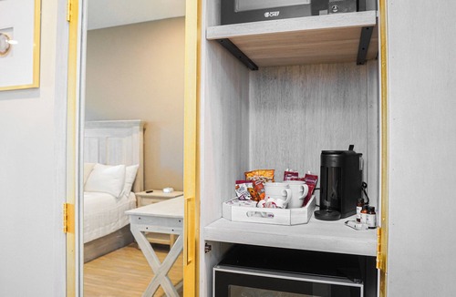 Long Beach Hotel | Hotel Whiskey in Long Beach