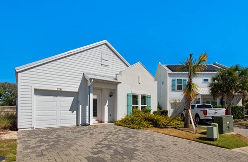 El Centro Beach House | House ∙ 3 bedrooms ∙ 9 guests