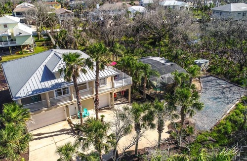 Marineland Acres House | House ∙ 3 bedrooms ∙ 10 guests