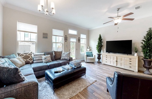 Crescent Beach House | House ∙ 4 bedrooms ∙ 8 guests