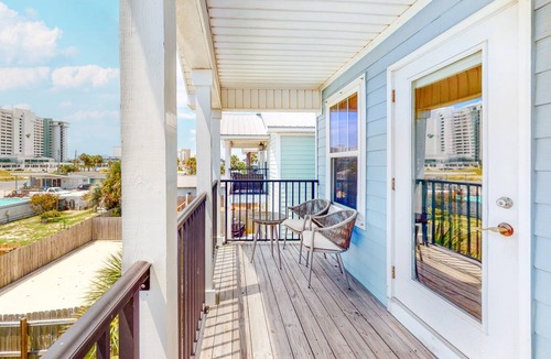 Crescent Beach House | House ∙ 4 bedrooms ∙ 8 guests