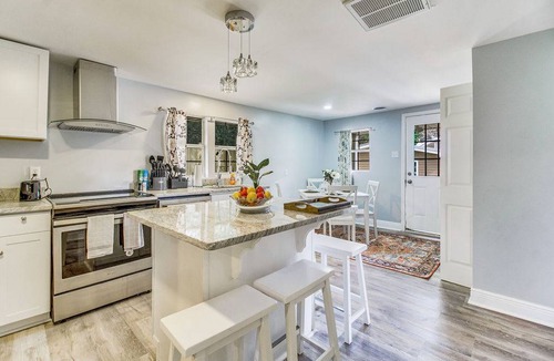 West Pensacola House | House ∙ 6 bedrooms ∙ 24 guests