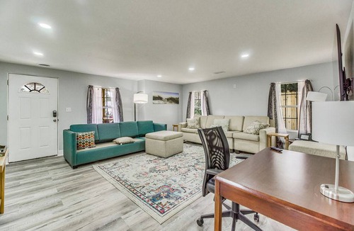 West Pensacola House | House ∙ 6 bedrooms ∙ 24 guests