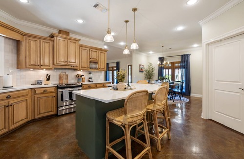 Laurel House | Huge Gameroom, Beautiful Firepit, Pinball Machine
