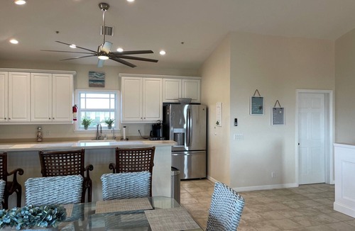 Safety Harbor Club House | HUGE LUXE HOUZ/ELEVATOR/PRIVATE POOL&BEACH ACCESS/+ CLUB AMENITIES/PETS/2CARTS!