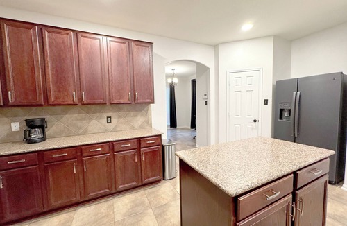 College Park House | Huge modern 6br house with a game room and a pool!