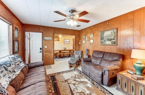 Hickory Plains House | Hunters Hideaway in Hazen w/Yard: Dogs Welcome!