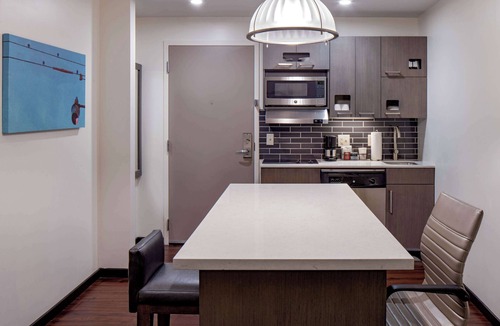 Central Business District Hotel | Hyatt House New Orleans/Downtown