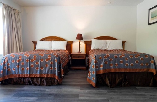 Ocala Hotel | I-75 Gateway: Full Beds, Non-Smoking, 24-Hour Assistance
