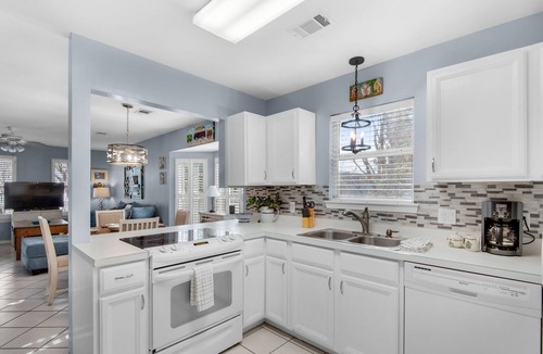 Clipper Cove House | Immaculate & Adorable Beach Cottage! Steps to Community Pool & Beach! Gameroom/Mancave