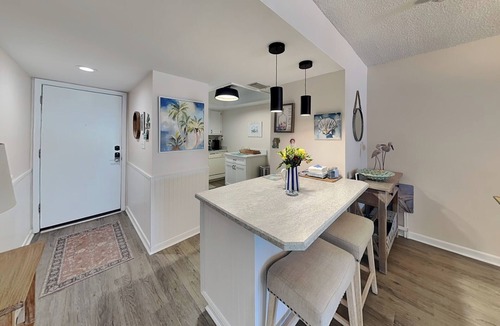 Ormond Beach Condo | Indies House 408 | Ocean-View + Pool Access