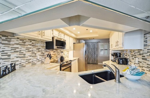 Holiday Isle Condo | Inlet Reef 618 is a 2 bed/2bath with Beach Service and Gulf Views