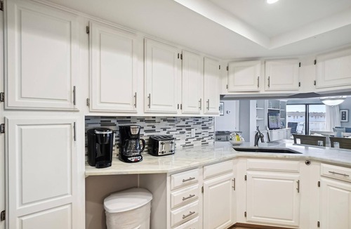 Holiday Isle Condo | Inlet Reef 618 is a 2 bed/2bath with Beach Service and Gulf Views