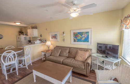 Gulf Place Condo | Inn at Gulf Place #311 (Sunshine in the Inn) - Gulf View, Pool, Tennis Court