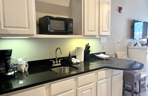 Rosemary Beach Condo | Inn at Seacrest - Community pool and 2 FREE bikes - `Nestled Inn`