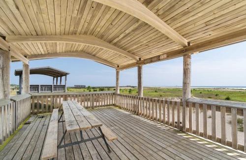 Dauphin Island House | Inviting home near the beach with balcony full kitchen central AC & W&D