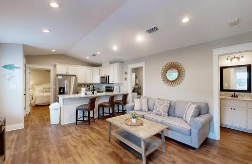 Dauphin Island House | Inviting home near the beach with balcony full kitchen central AC & W&D