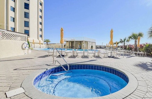 Holiday Isle Condo | IR 402 Is a Gorgeous Gulf Front 2 br/2bath w/washer & dryer