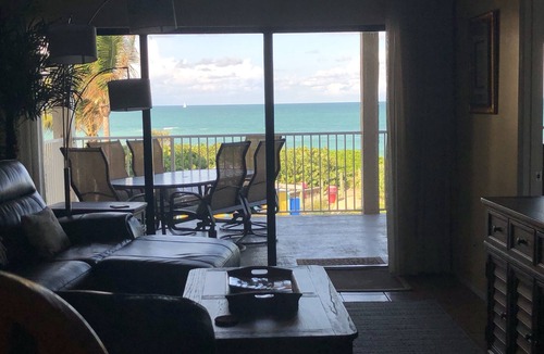 Stuart Condo | IRP Beachfront Paradise - Pets Welcome! Ocean Club Members - golf/tennis/fitness